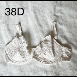 Victoria’s Secret White Lace Bra 38D